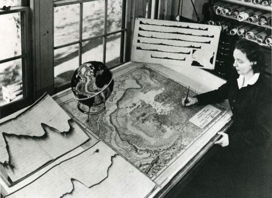 Marie Tharp used hundreds of seismic profiles to reconstruct the topography of the seafloor, like here of the Atlantic Ocean. Lamont-Doherty Earth Observatory